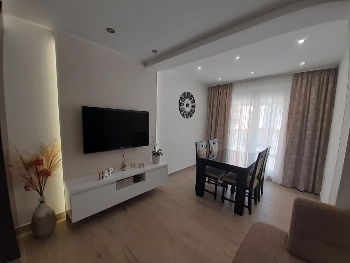 Apartment Lucky With Jacuzzi Trogir Exteriör bild