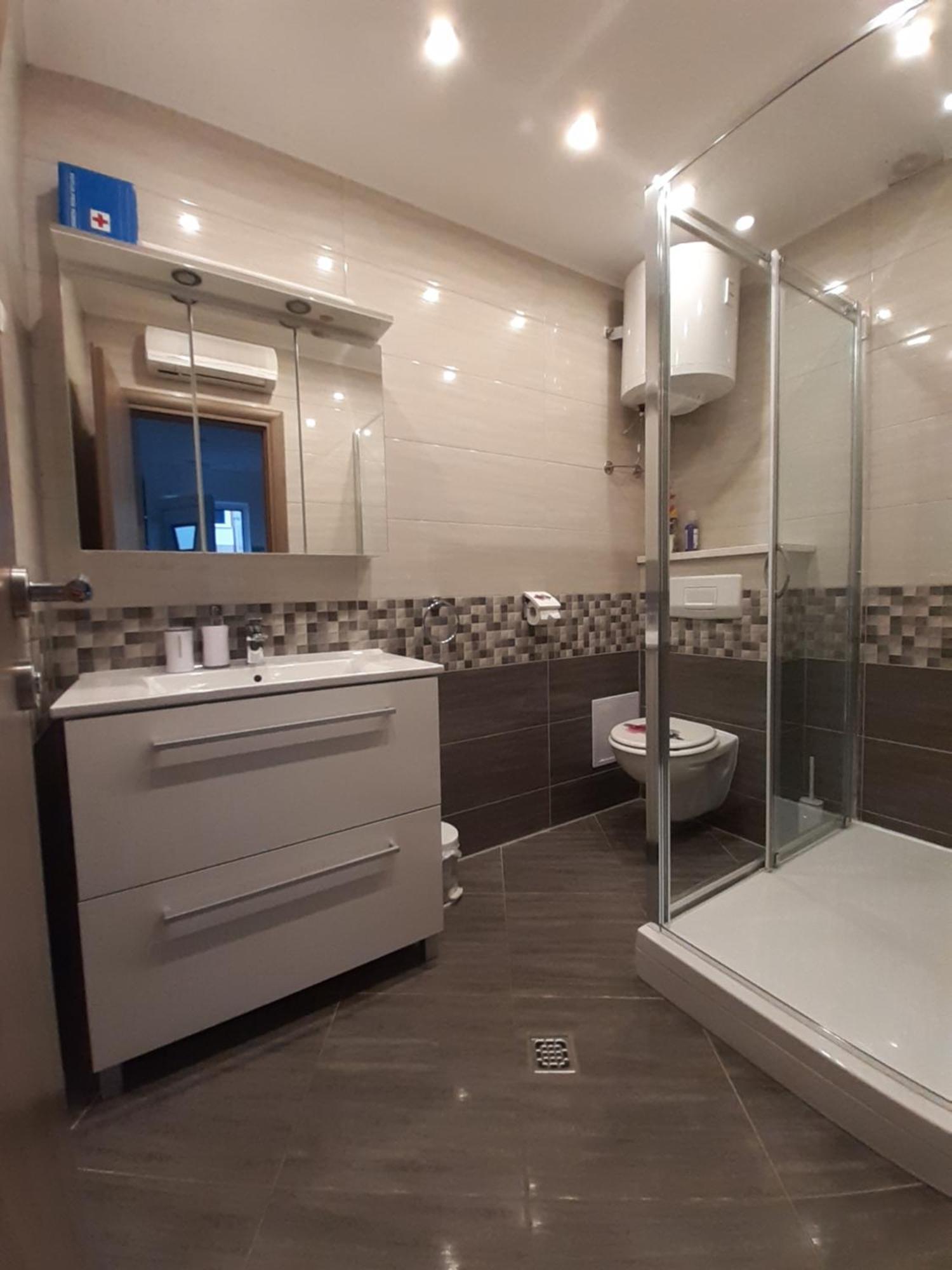 Apartment Lucky With Jacuzzi Trogir Rum bild